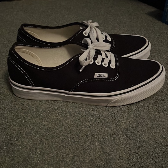 Vans - Picture 3 of 5